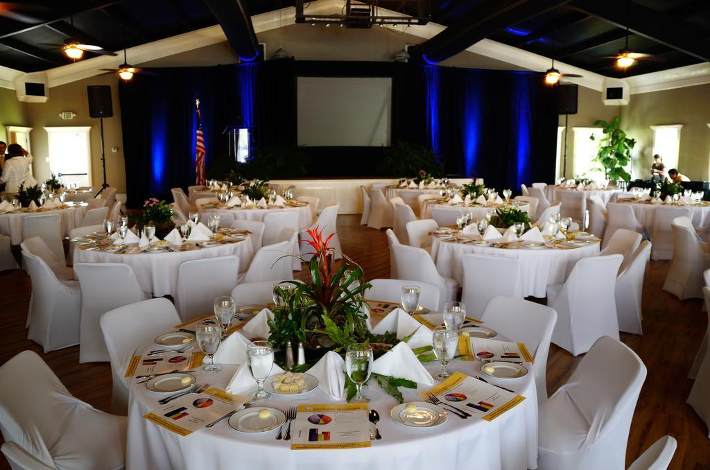 Grand Magnolia Ballroom & Suites Паскагула Екстериор снимка